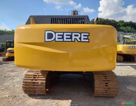 Escavadeira John Deere 210G ano 2019