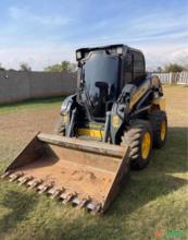 Minicarregadeira New Holland L220 ano 2014, com 1950 horas