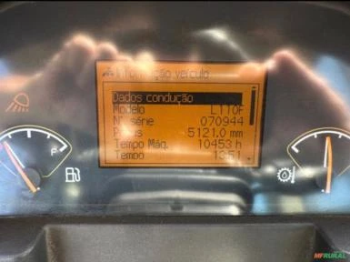 Pá Carregadeira Volvo L110F ano 2014 com 10.500 horas