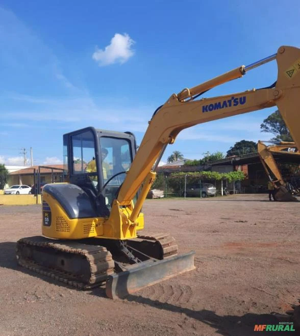 Escavadeira Komatsu PC55 MR ano 2012, com ar condicionado, 1850 horas