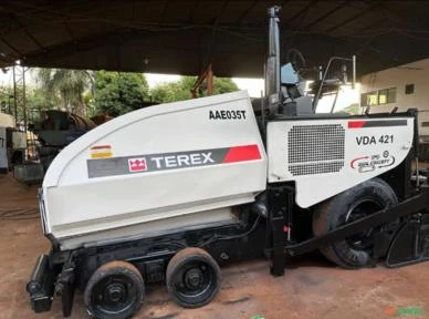 Vibroacabadora Terex VDA421 ano 2010 com 4200 horas