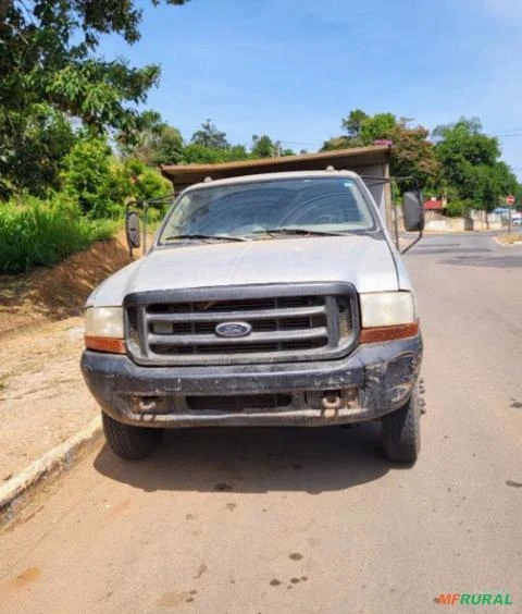 Ford F4000 ano 2001 com caçamba e mecânica em ótimo estado