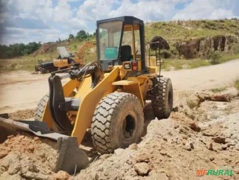 R: Pá Carregadeira Komatsu WA 320 Ano 1994, em excelente estado