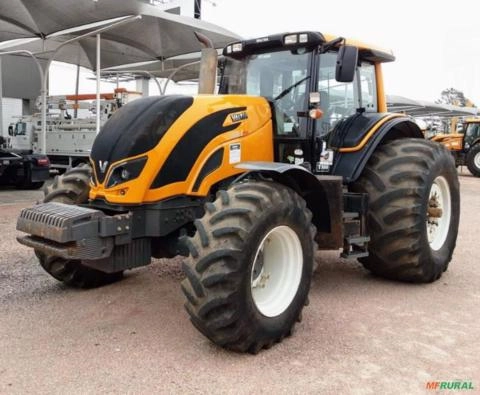 Trator Valtra BH224 ano 2019, 4x4, com 4000 horas Imagem Trator Valtra BH224 ano 2019, 4x4, com 4000 horas