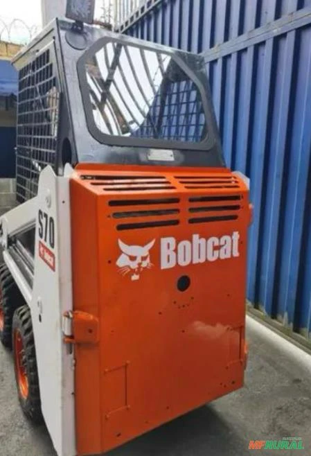 Minicarregadeira Bobcat S70 ano 2021 com 1190 horas e mecânica revisada