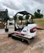 Miniescavadeira Bobcat 325 ano 2008