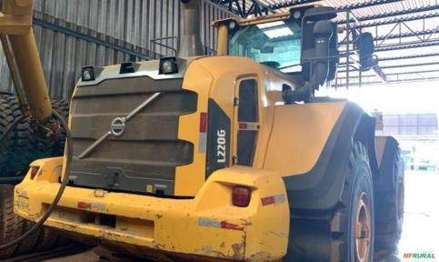 Imagem Pá Carregadeira Volvo L220 G ano 2014 com 22.000 horas Imagem Pá Carregadeira Volvo L220 G ano 2014 com 22.000 horas