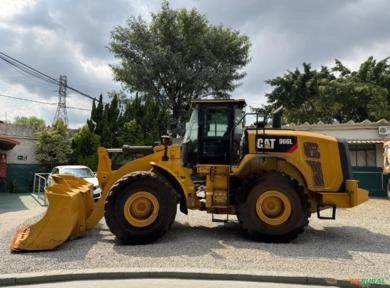 Pá Carregadeira Caterpillar 966L ano 2019 com 15.000 horas Imagem Pá Carregadeira Caterpillar 966L ano 2019 com 15.000 horas