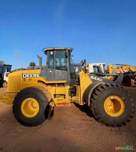 Pá Carregadeira John Deere 644K ano 2015, média de 20.000 horas Imagem Pá Carregadeira John Deere 644K ano 2015, média de 20.000 horas