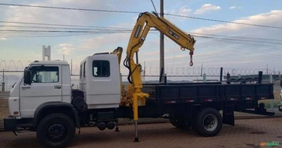 Caminhão Volkswagen VW 17.190 ano 2018, toco, com Munck Rodomaq de 15 toneladas Imagem Caminhão Volkswagen VW 17.190 ano 2018, toco, com Munck Rodomaq de 15 toneladas