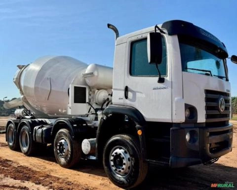 Caminhão Volkswagen VW 26.280 ano 2015, 8x4, com Betoneira Liebherr de 8 ㎥, 95.000 km Imagem Caminhão Volkswagen VW 26.280 ano 2015, 8x4, com Betoneira Liebherr de 8 ㎥, 95.000 km