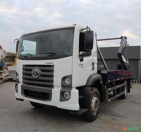 Caminhão Volkswagen VW 17.230 ano 2022/23, 4x2, com Poliguindaste duplo Imagem Caminhão Volkswagen VW 17.230 ano 2022/23, 4x2, com Poliguindaste duplo