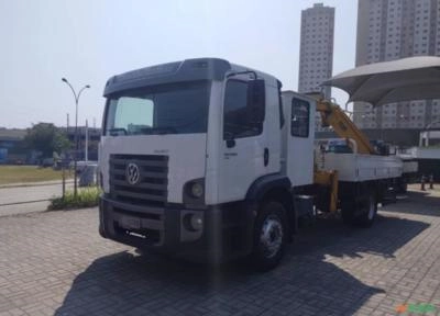 Caminhão Volkswagen VW 15.190 ano 2018, 4x2, com Munck PHD, carroceria, cabine suplementar Imagem Caminhão Volkswagen VW 15.190 ano 2018, 4x2, com Munck PHD, carroceria, cabine suplementar