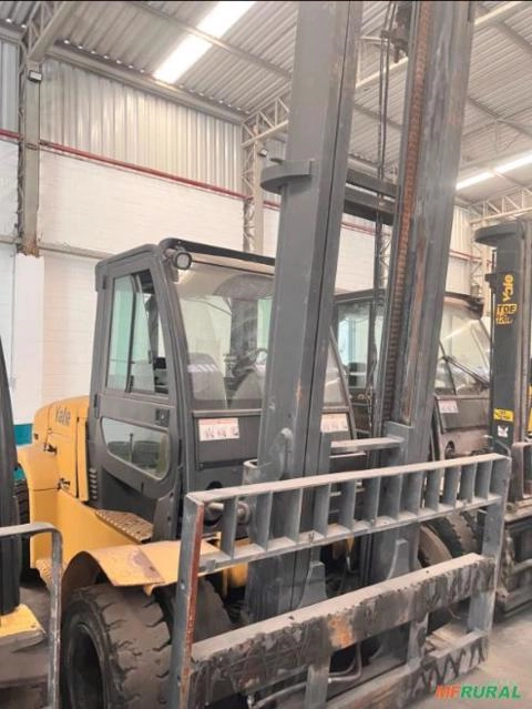 Empilhadeira Yale GP190VX ano 2014, capacidade para 9 toneladas, à Diesel Imagem Empilhadeira Yale GP190VX ano 2014, capacidade para 9 toneladas, à Diesel