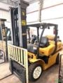 Empilhadeira Yale GP 90VX ano 2008, com capacidade de 4.500 Kg, 18.555 horas Imagem Empilhadeira Yale GP 90VX ano 2008, com capacidade de 4.500 Kg, 18.555 horas
