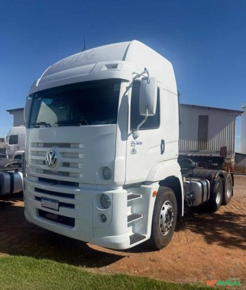 Caminhão Volkswagen VW 25.360 ano 2021, 6x2, com teto alto, ar condicionado, média de 350.000 Km Imagem Caminhão Volkswagen VW 25.360 ano 2021, 6x2, com teto alto, ar condicionado, média de 350.000 Km