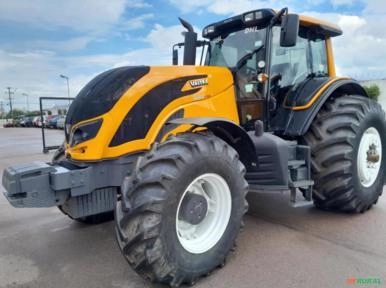 Trator Valtra BH194 ano 2022, 4x4, com ar condicionado, média de 1.000 horas Imagem Trator Valtra BH194 ano 2022, 4x4, com ar condicionado, média de 1.000 horas