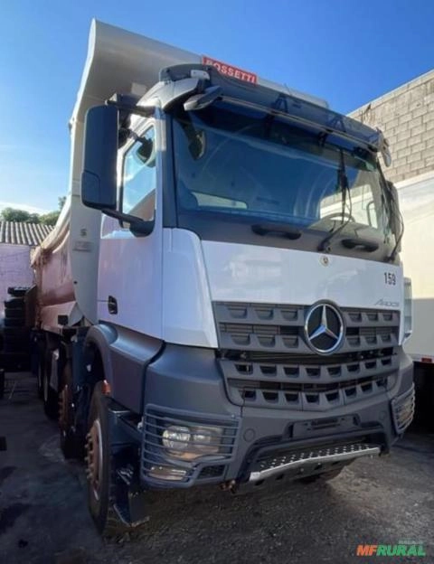 Caminhão Mercedes Benz MB Arocs 4851 K ano 2023, 8x4, Bitruck, com caçamba de 20 ㎥ Imagem Caminhão Mercedes Benz MB Arocs 4851 K ano 2023, 8x4, Bitruck, com caçamba de 20 ㎥