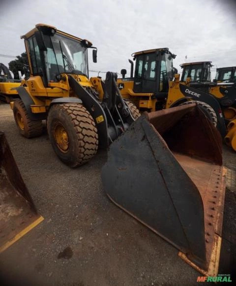 Pá Carregadeira Volvo L70F ano 2021 com 8.900 horas Imagem Pá Carregadeira Volvo L70F ano 2021 com 8.900 horas