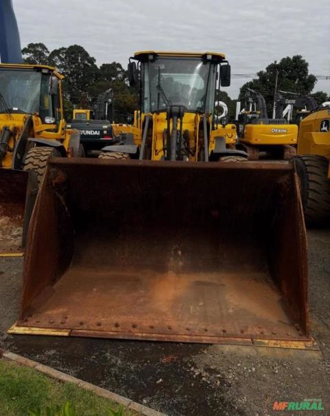 Imagem Pá Carregadeira Volvo L70F ano 2021 com 8.900 horas Imagem Pá Carregadeira Volvo L70F ano 2021 com 8.900 horas