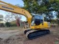 Escavadeira Komatsu PC200 LC Série 8 ano 2014 com 22.000 horas Imagem Escavadeira Komatsu PC200 LC Série 8 ano 2014 com 22.000 horas