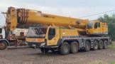 Caminhão Guindaste XCMG para 100 Toneladas, ano 2013, com 5.400 horas Imagem Caminhão Guindaste XCMG para 100 Toneladas, ano 2013, com 5.400 horas