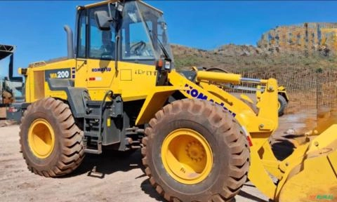 Pá Carregadeira Komatsu WA200 ano 2024 com apenas 109 horas Imagem Pá Carregadeira Komatsu WA200 ano 2024 com apenas 109 horas