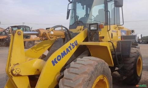 Pá Carregadeira Komatsu WA200 ano 2018 com 5.570 horas Imagem Pá Carregadeira Komatsu WA200 ano 2018 com 5.570 horas