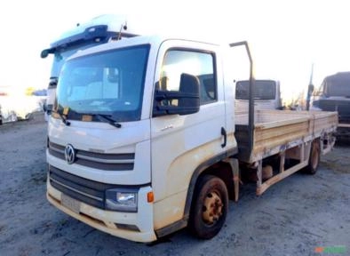 Caminhões Volkswagen 6.170 ano 2025 com carroceria de ferro e 21.000 Km Imagem Caminhões Volkswagen 6.170 ano 2025 com carroceria de ferro e 21.000 Km