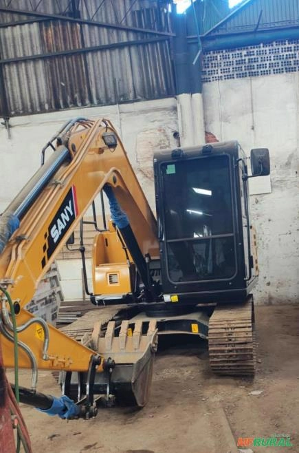 Escavadeira Sany SY75 ano 2023 com apenas 50 horas Imagem Escavadeira Sany SY75 ano 2023 com apenas 50 horas