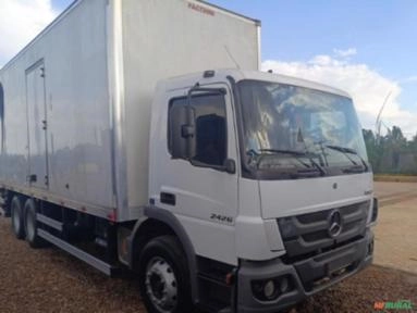 Caminhão Mercedes Benz MB Atego 2426 ano 2022, 6x2, com Baú, 67.000 Km Imagem Caminhão Mercedes Benz MB Atego 2426 ano 2022, 6x2, com Baú, 67.000 Km