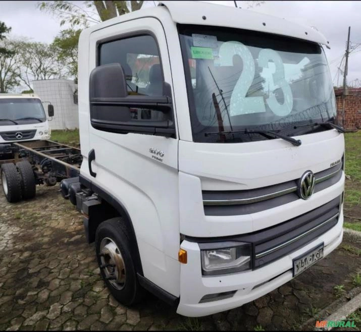 Caminhão Volkswagen VW 9.170 ano 2023, 4x2, no chassis e 124.350 Km Imagem Caminhão Volkswagen VW 9.170 ano 2023, 4x2, no chassis e 124.350 Km
