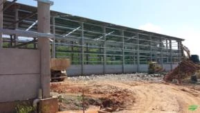 Construção de galpões e casas