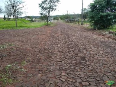 Propriedade com fonte de água mineral no Paraná