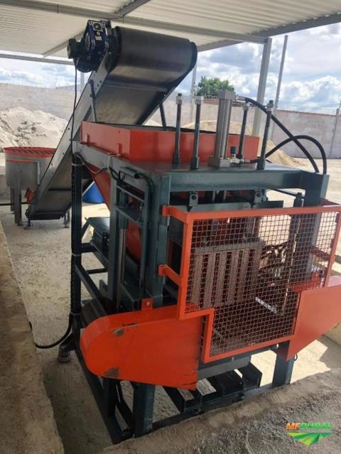 Maquina Hidraulica de Fazer Blocos e Pavimentos de Concreto Imagem Maquina Hidraulica de Fazer Blocos e Pavimentos de Concreto