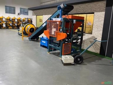 Maquina Hidraulica para fabricação de Blocos e Pavimentos de Concreto Imagem Maquina Hidraulica para fabricação de Blocos e Pavimentos de Concreto