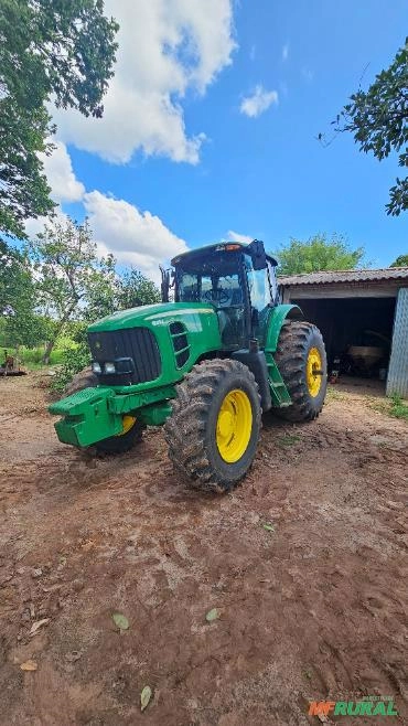 Trator John Deere 6165J Imagem Trator John Deere 6165J
