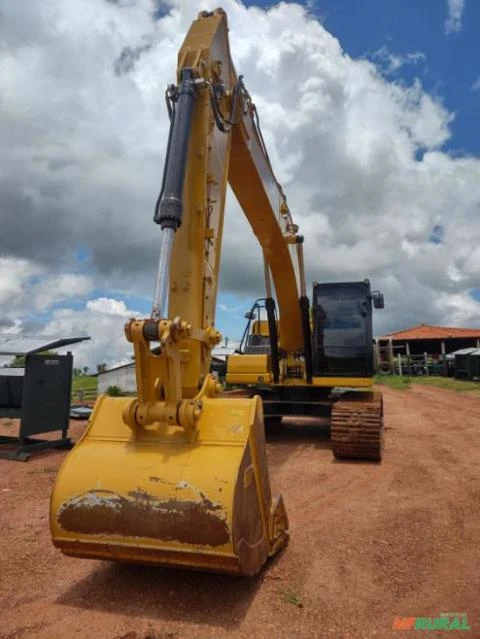 Escavadeira CAT 320