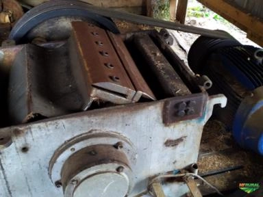 Fábrica laminadora de toras Imagem Fábrica laminadora de toras