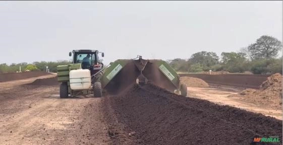 COMPOSTO ORGANICO Imagem COMPOSTO ORGANICO