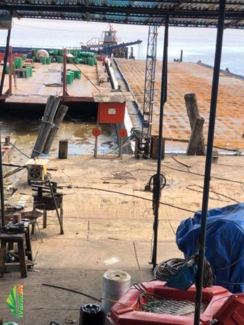 Imagem Compro balsa sucata ou navio de carga Imagem Compro balsa sucata ou navio de carga