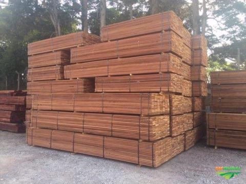 Madeira serrada pinus Imagem Madeira serrada pinus