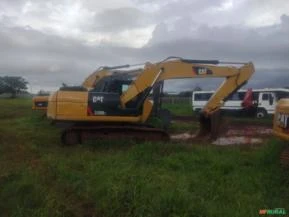 ESCAVADEIRA HIDRÁULICA CATERPILLAR 320D2 ANO 2014