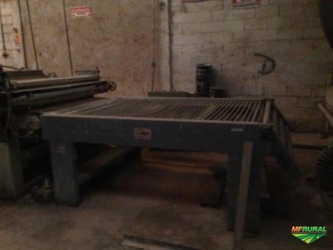 Imagem Máquina para fábrica de móveis Imagem Máquina para fábrica de móveis