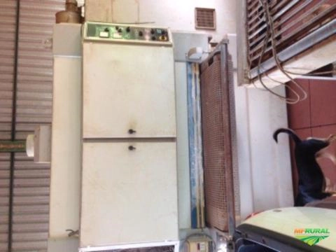 Imagem Máquina para fábrica de móveis Imagem Máquina para fábrica de móveis