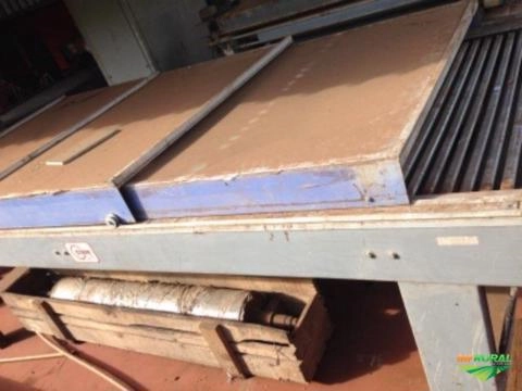 Imagem Máquina para fábrica de móveis Imagem Máquina para fábrica de móveis