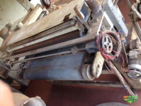 Imagem Máquina para fábrica de móveis Imagem Máquina para fábrica de móveis