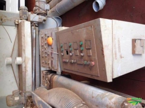 Imagem Máquina para fábrica de móveis Imagem Máquina para fábrica de móveis