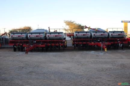 Plantadeira Case Easy Riser 26L Imagem Plantadeira Case Easy Riser 26L