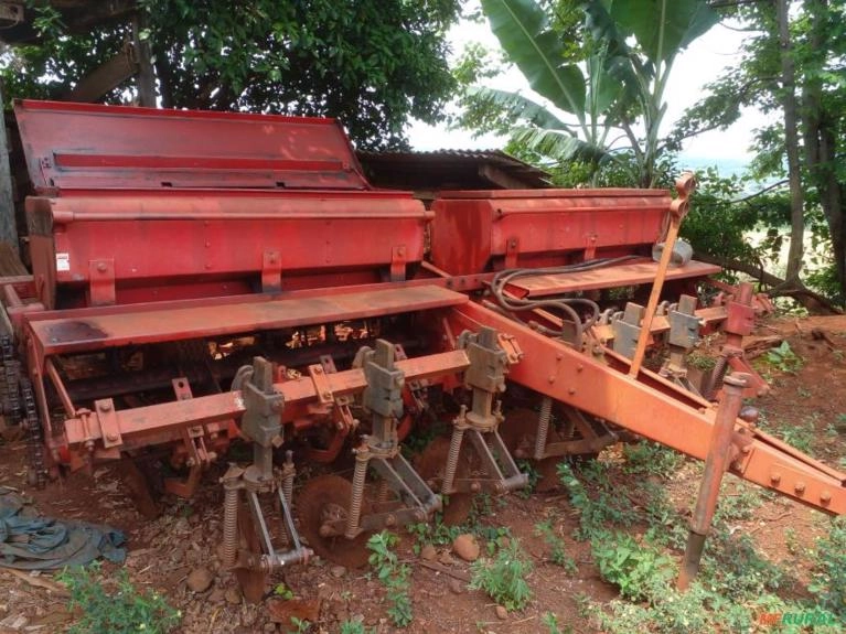 Plantadeira Semato PSE 8 rosca sem fim Imagem Plantadeira Semato PSE 8 rosca sem fim